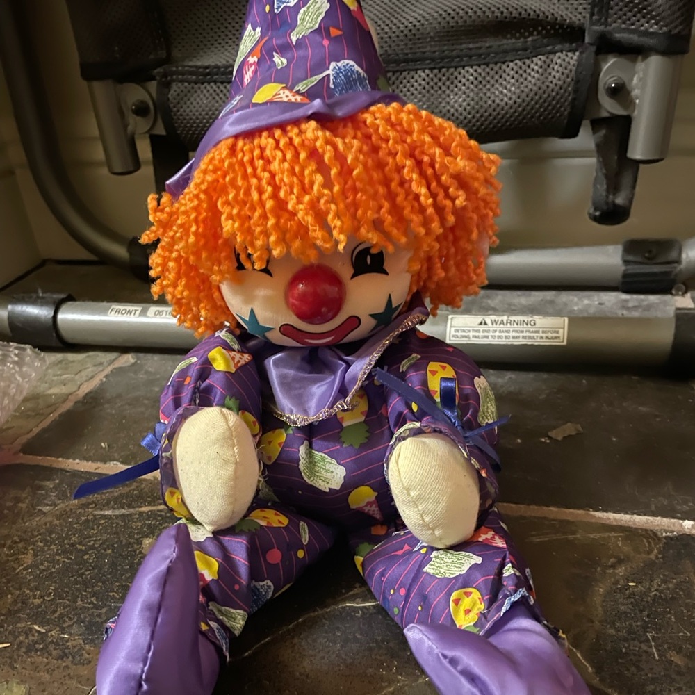 Alton’s vintage musical plush clown - Picture 7 of 8